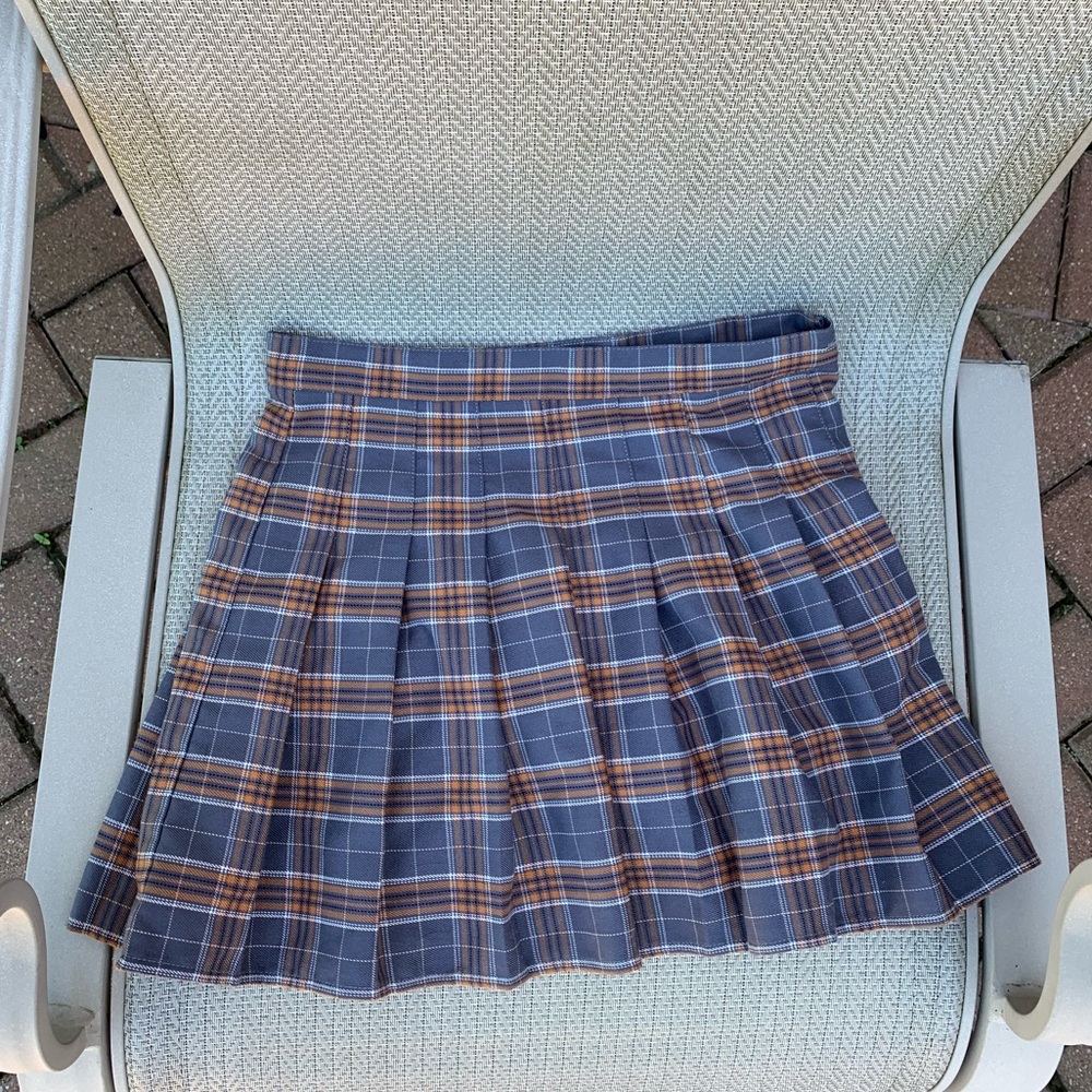 Grey plaid miniskirt! 🤍